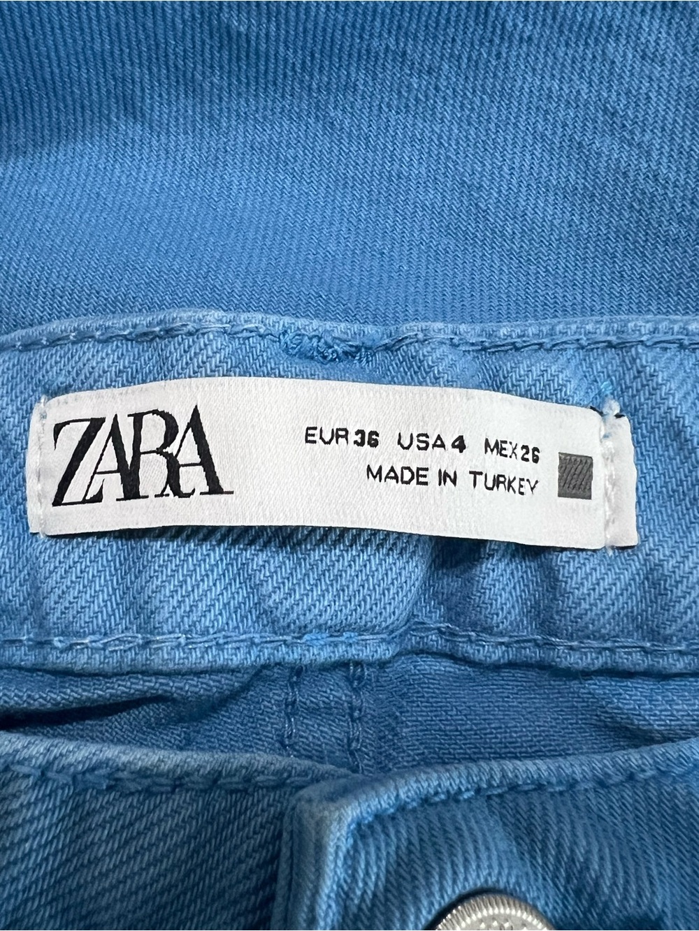 ZARA Beautiful Sky Blue Denim Jeans Raw Hem Size 4 - Picture 4 of 5